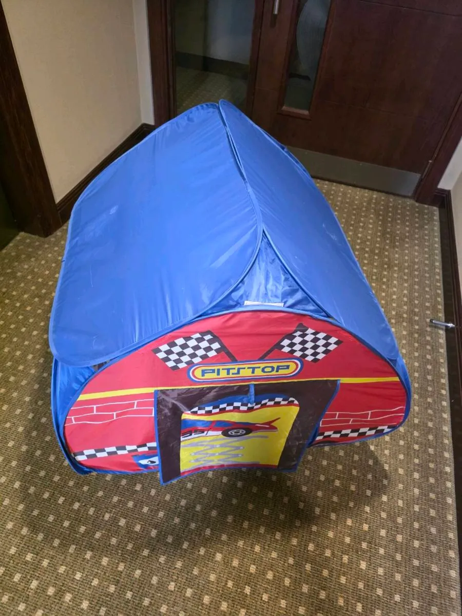 Fun2Give Pop-It-Up Pit Stop Tent - Image 3