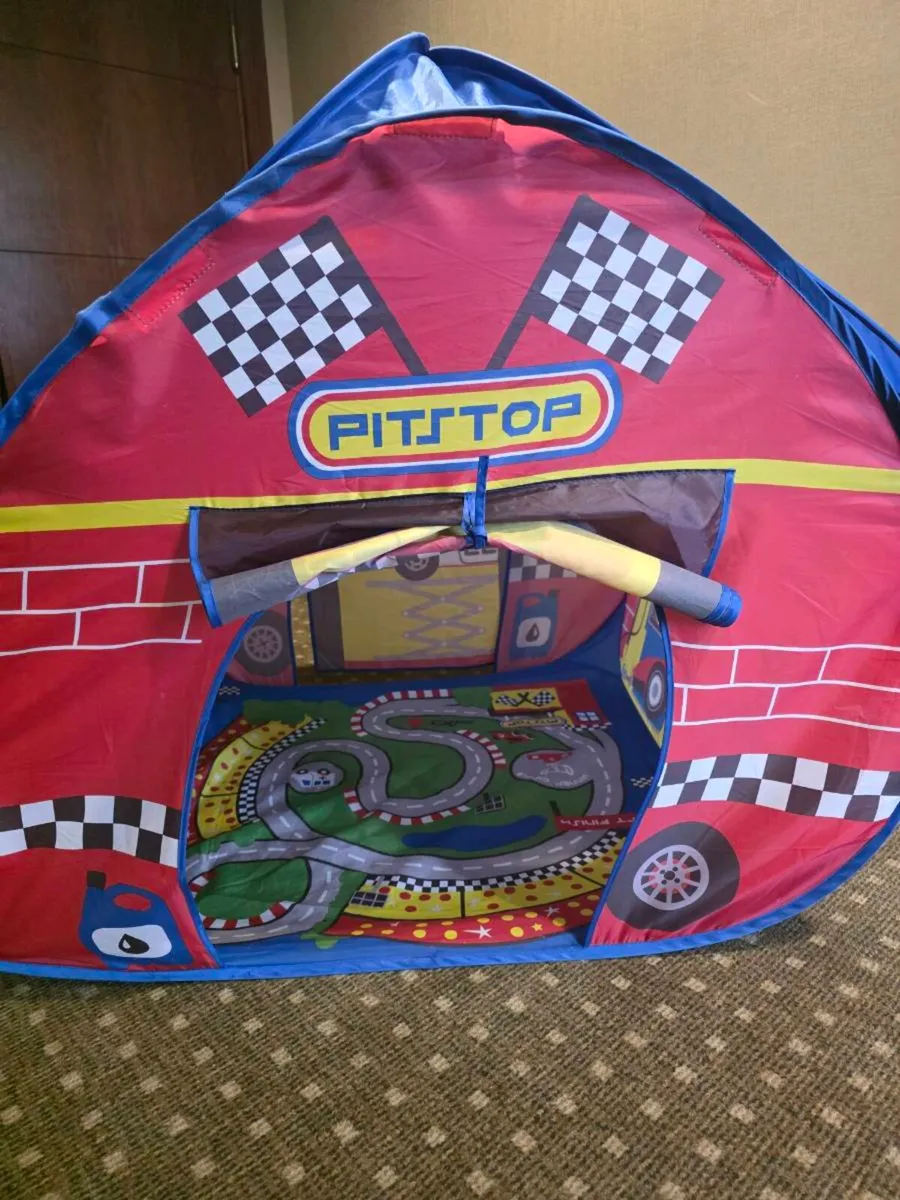 Fun2Give Pop-It-Up Pit Stop Tent - Image 4