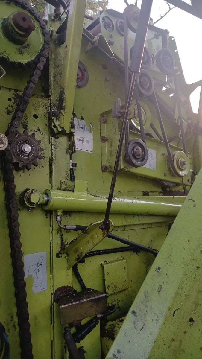 Breaking Claas rollant 255 ,254,250 round baler - Image 3