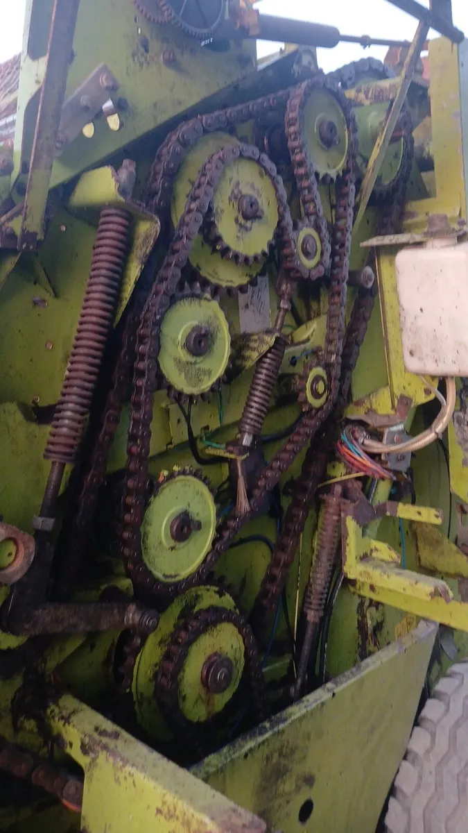 Breaking Claas rollant 255 ,254,250 round baler - Image 4