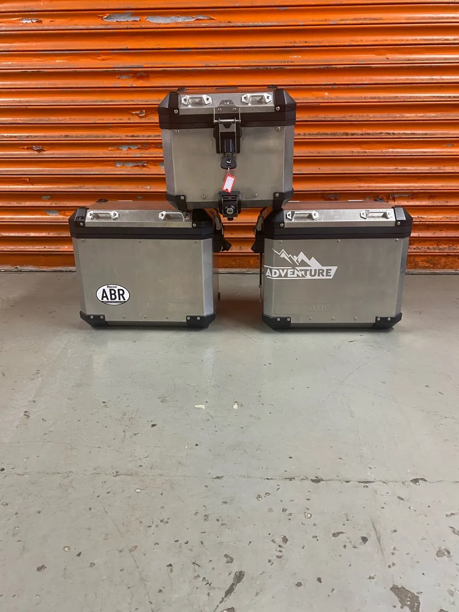 Bmw Luggage hard boxes - Image 1