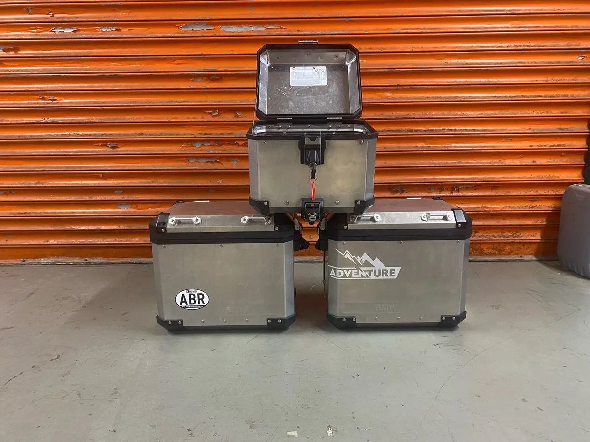 Bmw Luggage hard boxes - Image 3