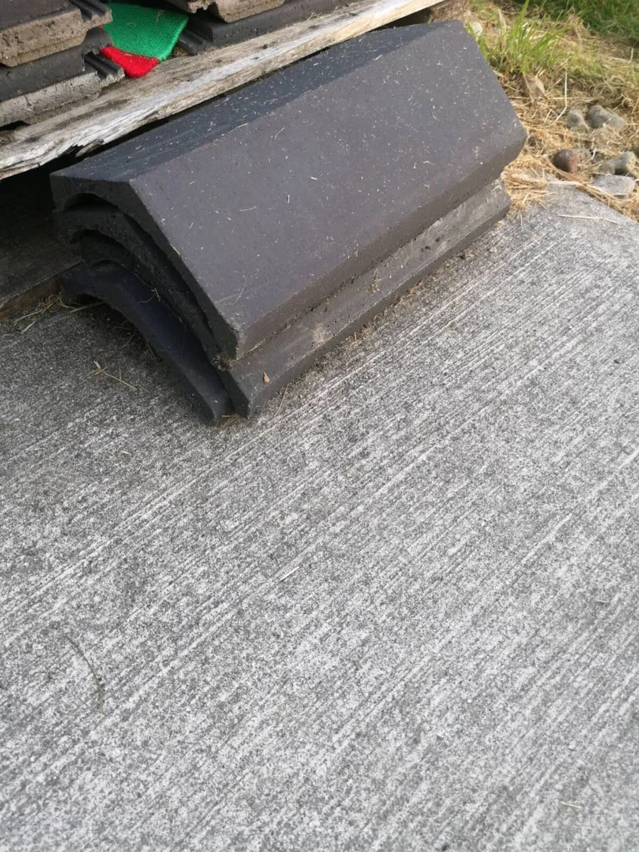 Milford Grey roof tile - Image 3