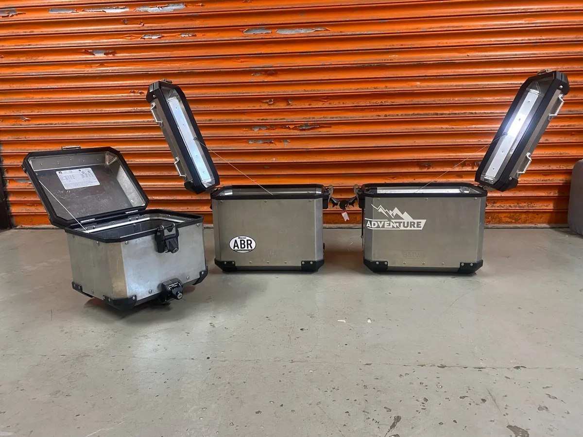 Bmw Luggage hard boxes - Image 4