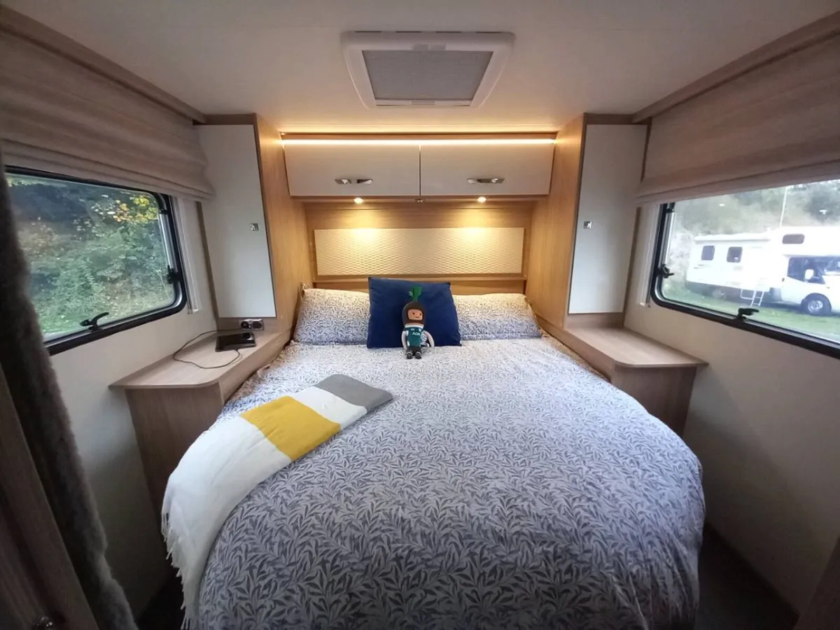 Burstner lyseo time, 4 berth, island bed - Image 3