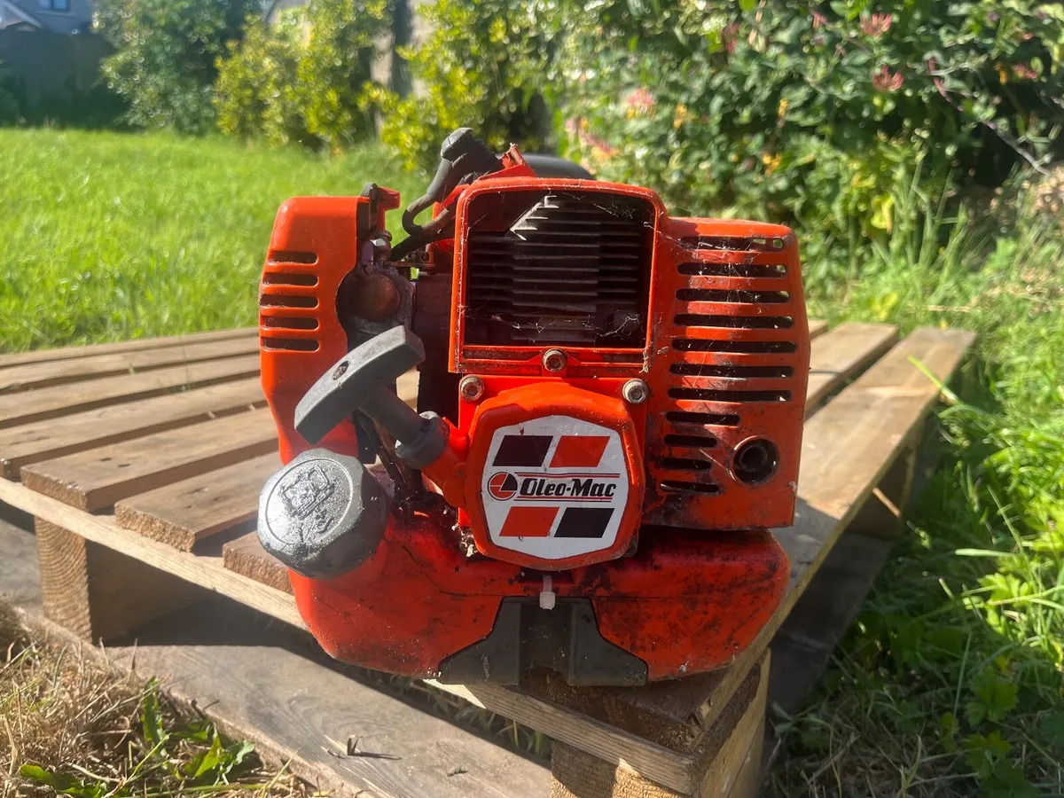 Oleo Mac 730 Brushcutter - Image 3