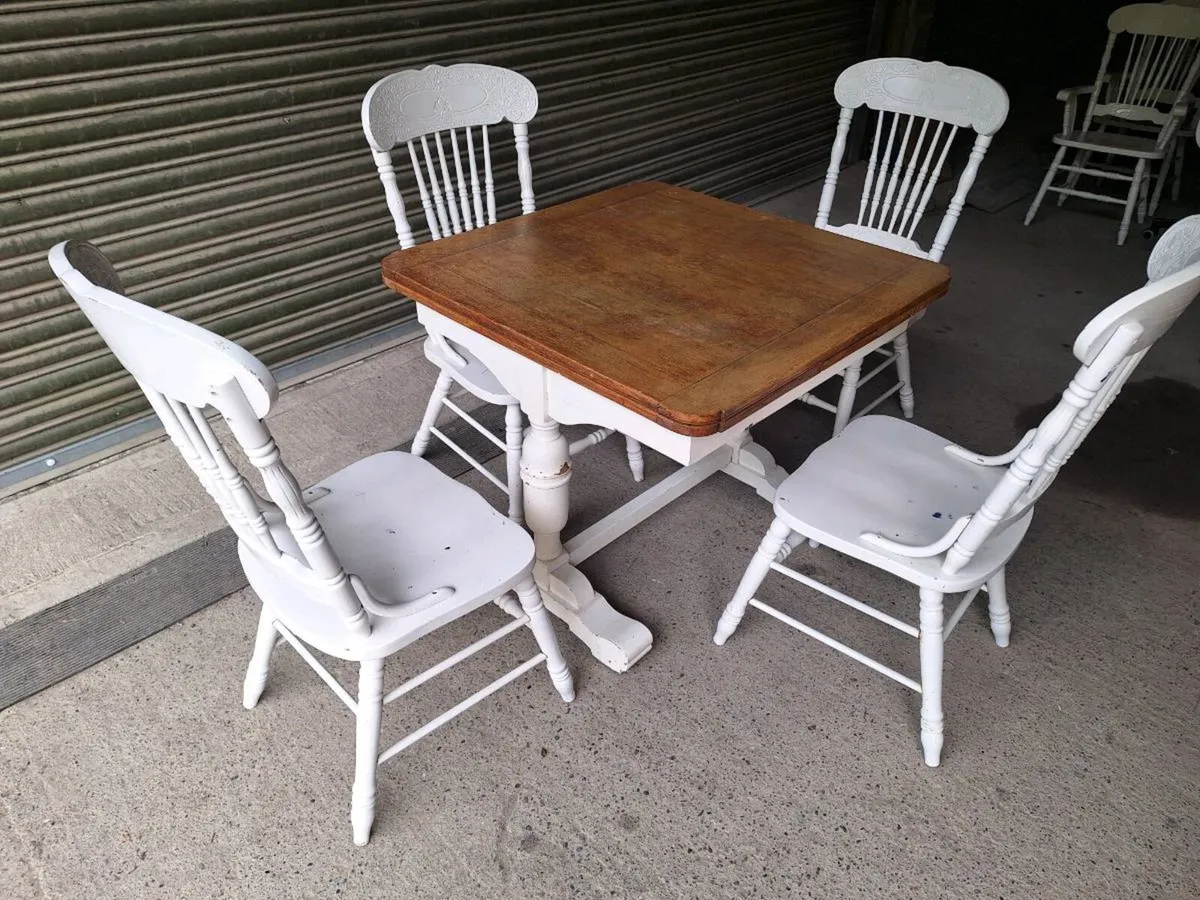 Old table and 6 chairs (DELIVERY) - Image 4