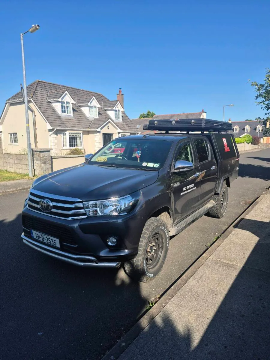Toyota Hilux 2019 Tray and Canopy - Image 2