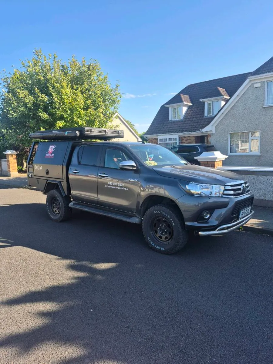 Toyota Hilux 2019 Tray and Canopy - Image 4