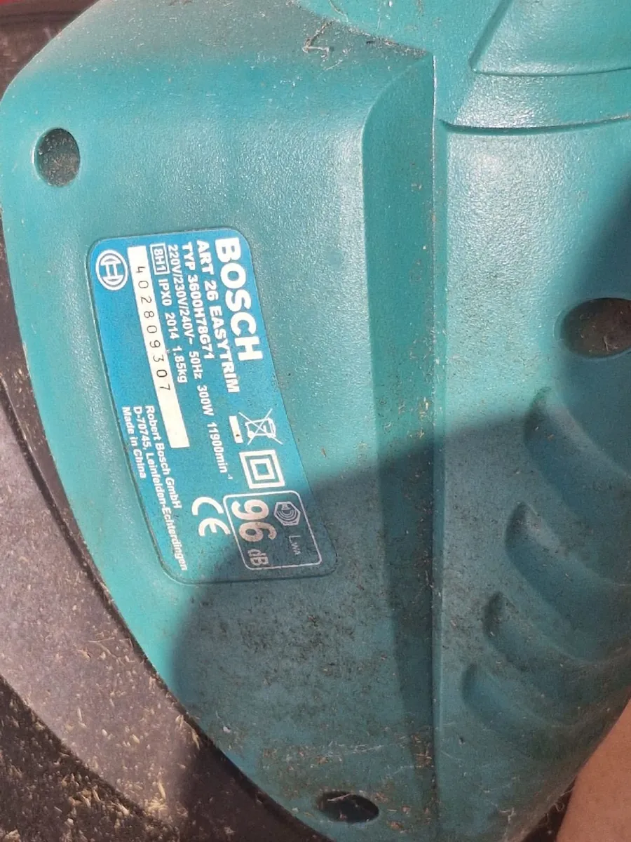 Bosch ART 26 Easygrasscut - Grass Trimmer - Image 1