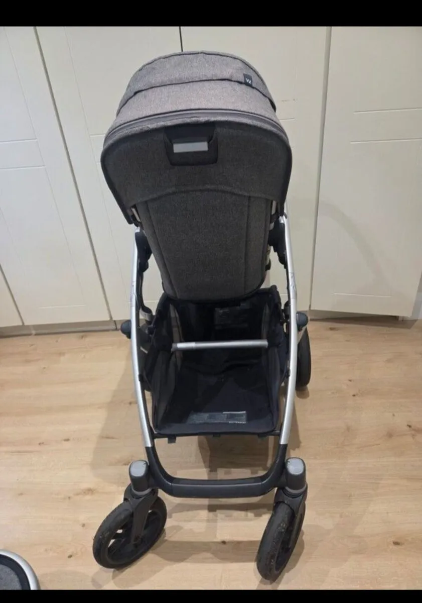 UPPAbaby Vista V2 Bundle - Image 3