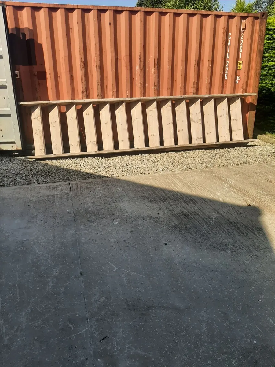 Builders stairs - Image 1