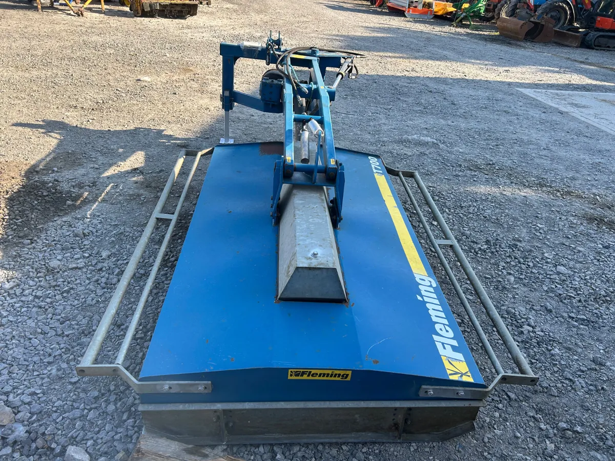 2019 Fleming 7FT Side Mounted Topper - Image 3