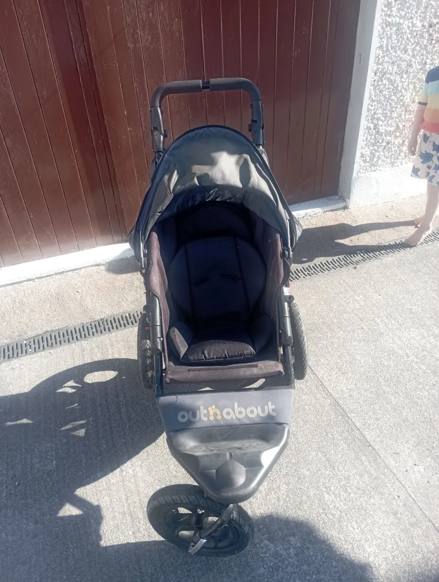 Out an About Single Buggy - Image 1