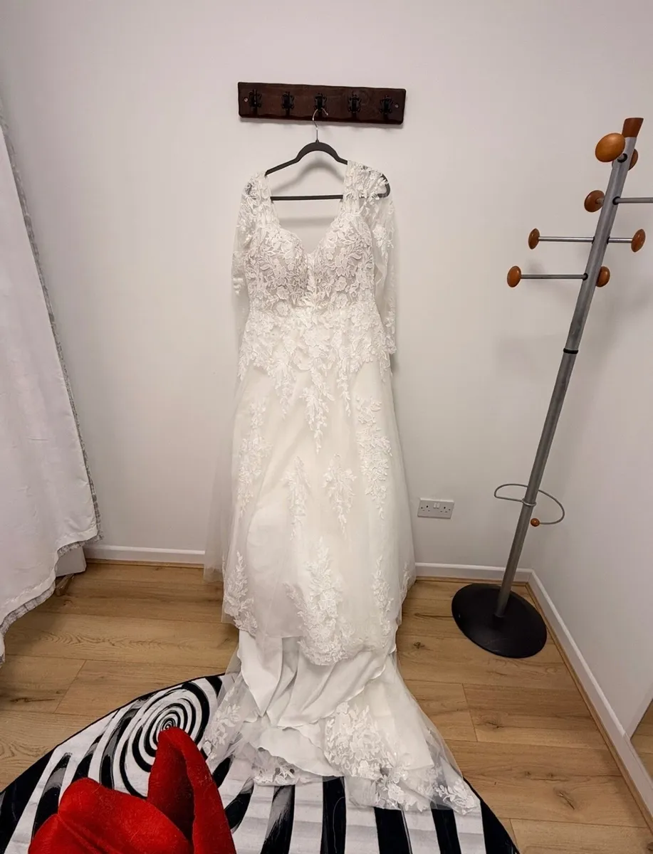 Wedding Dress UK 22 - Image 1