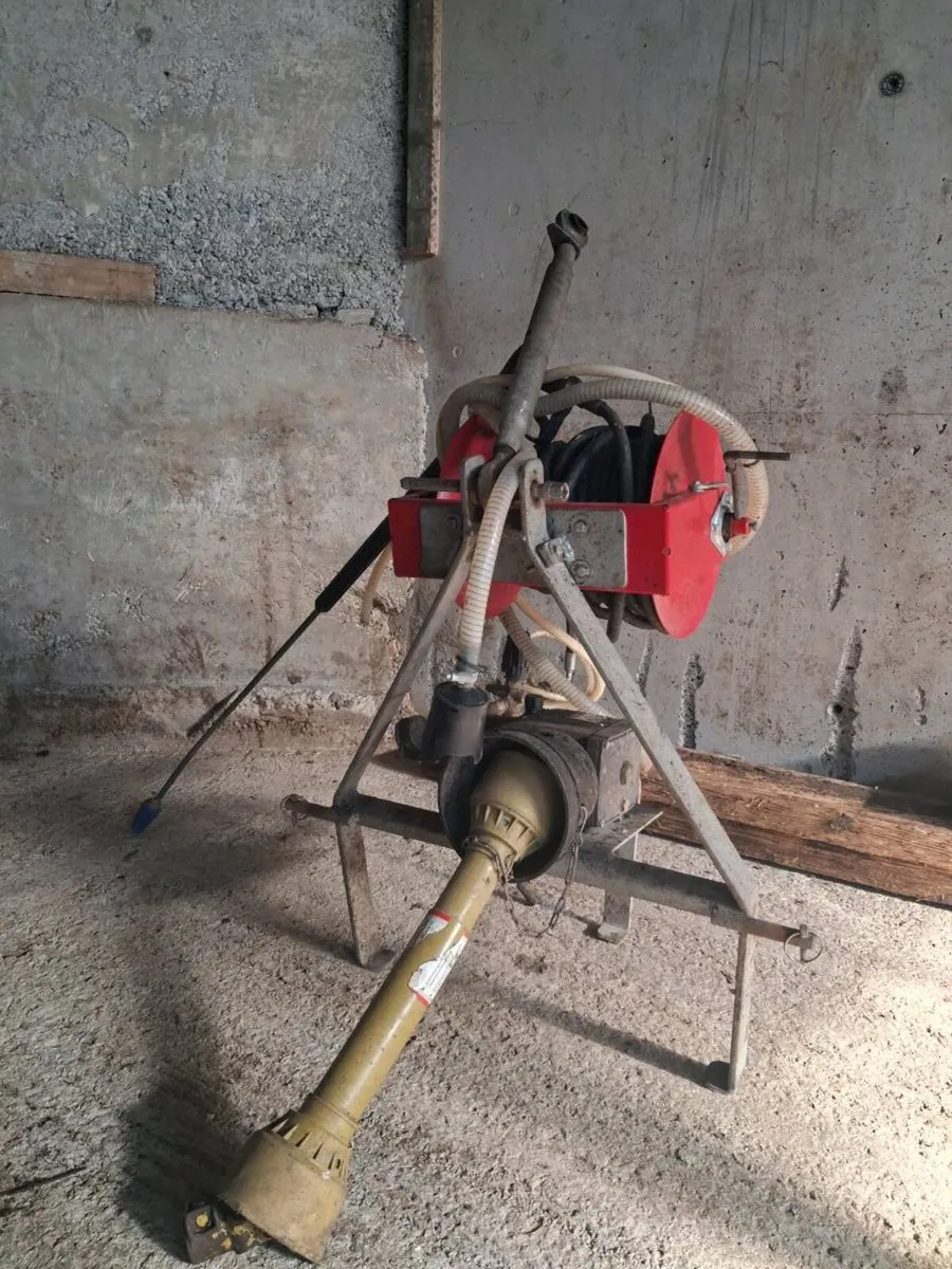 Hawk tractor power washer - Image 1
