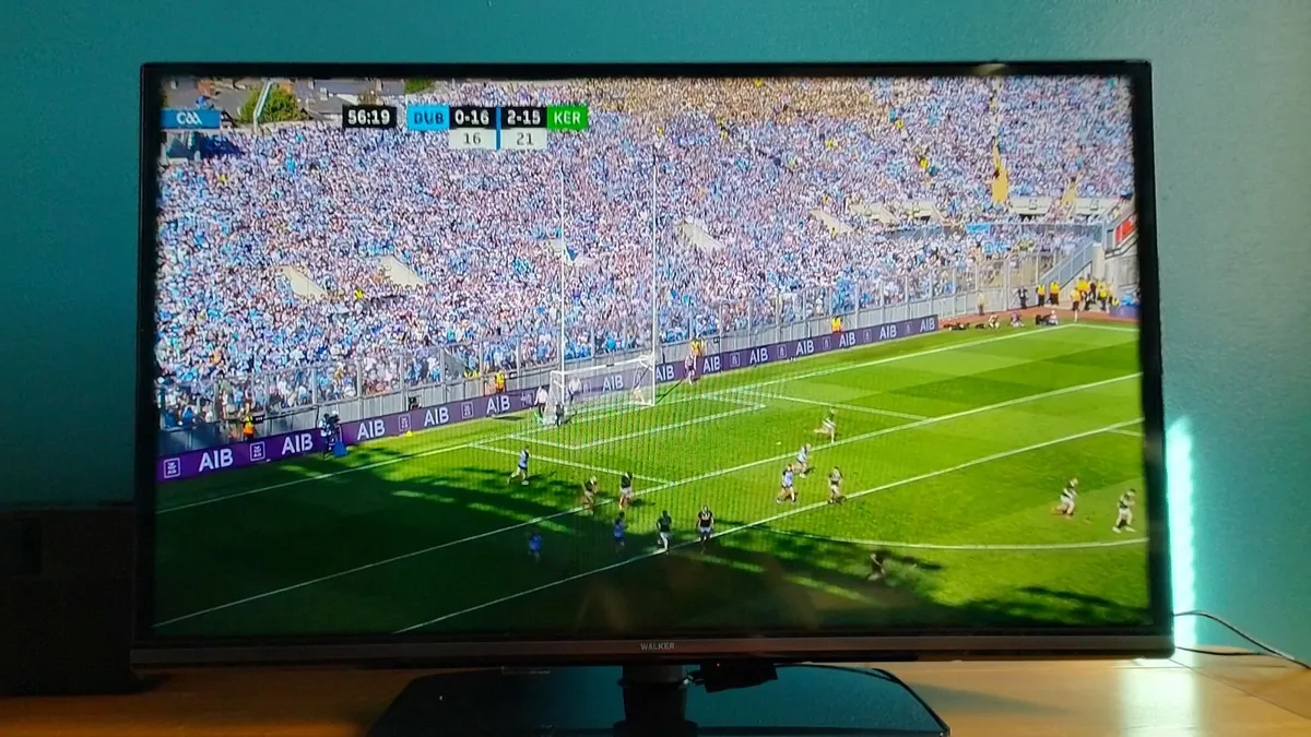 32" SMART TV BARGAIN! - Image 1