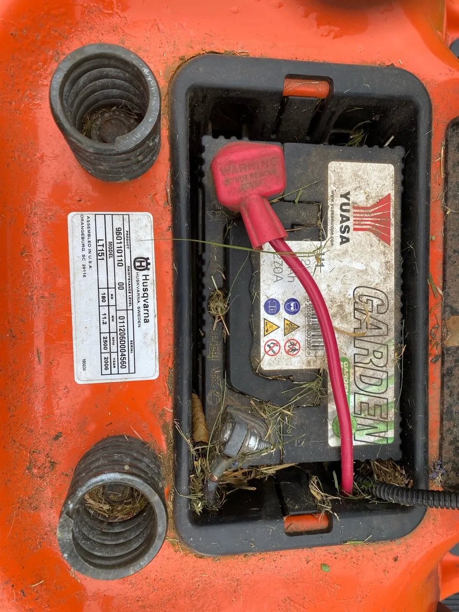Tractor Lawnmower - Image 2
