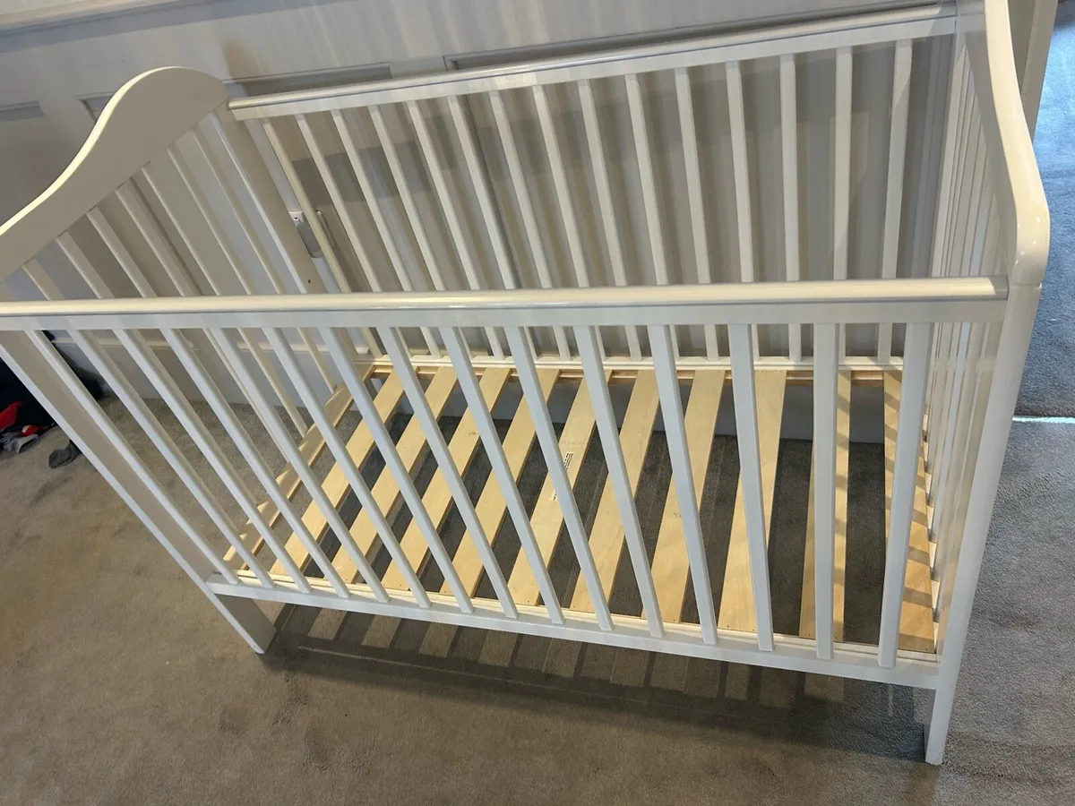 Babylo white cot - Image 2