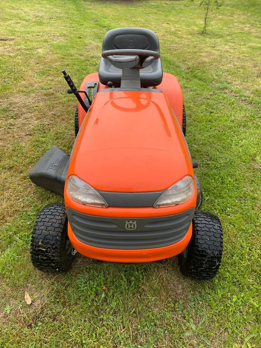Tractor Lawnmower - Image 3