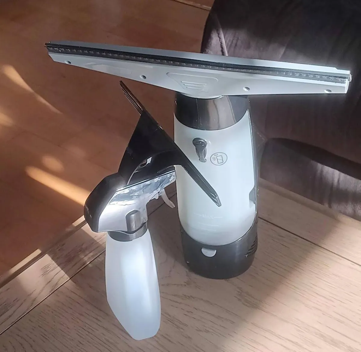 Easy Home Cordless Window Vacuum - Image 3