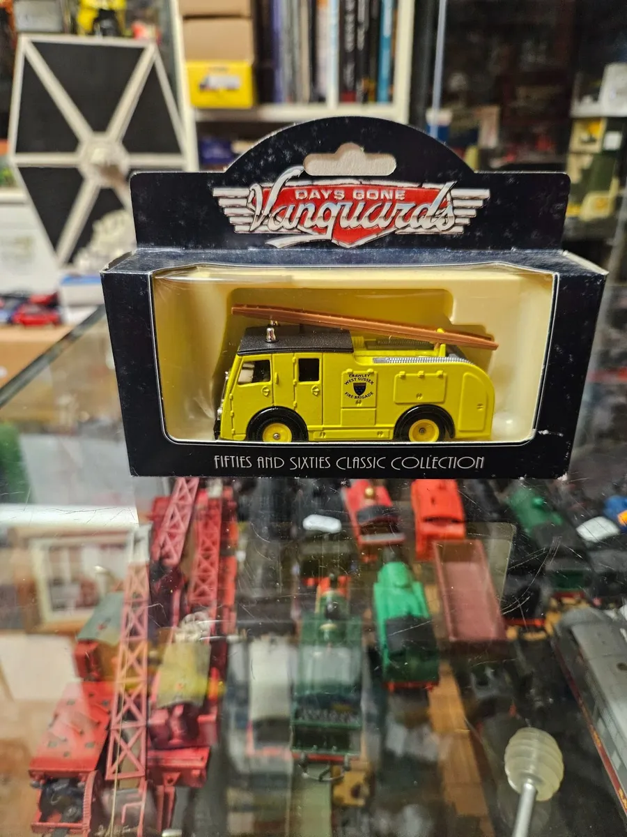 Corgi Vanguards Fire Engine - Image 1