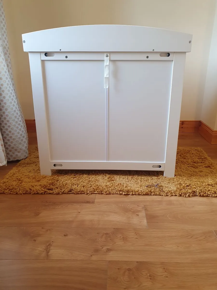 Mammas & Pappas Mia Cotbed & Dresser Changer Set - Image 3