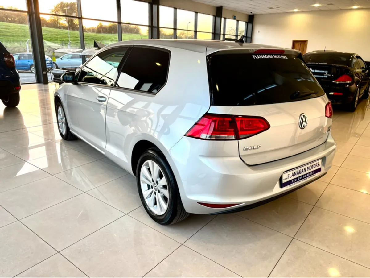 Volkswagen Golf TRENDLINE 1.6 TDI MANUAL 5SPEED 90 - Image 3