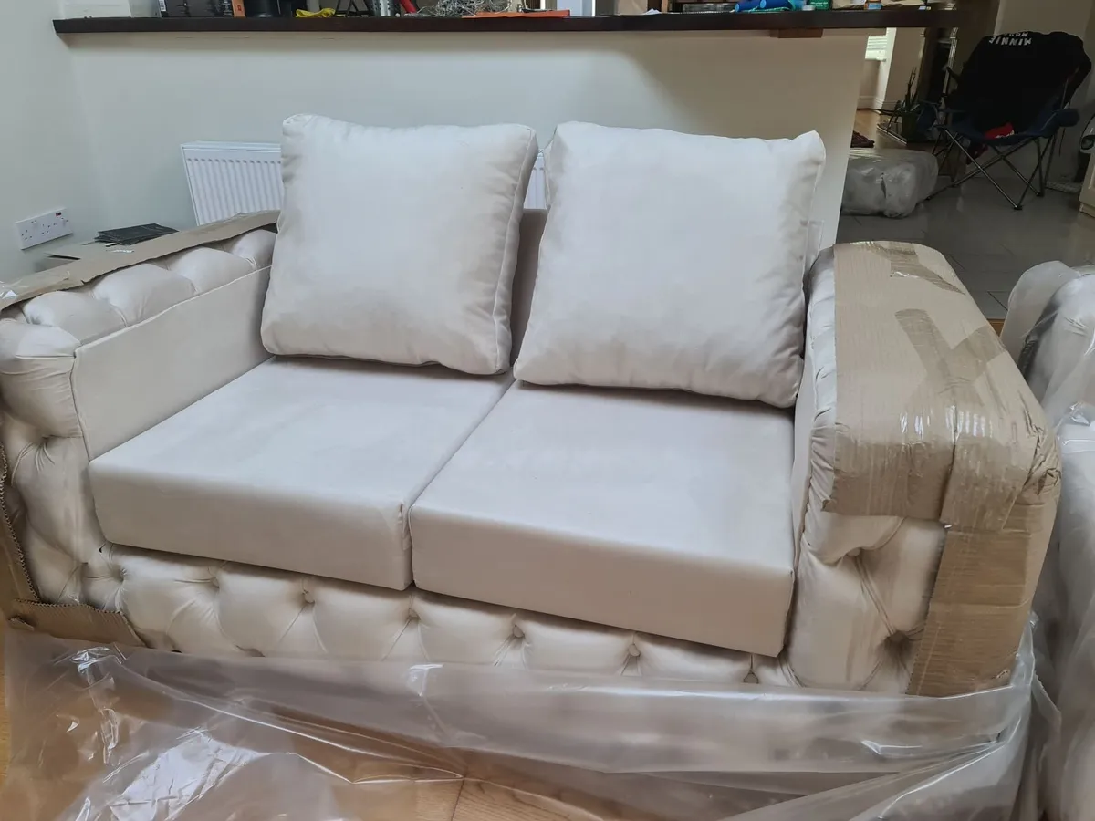 Chesterfield sofa 3 &2 seater Begie new
