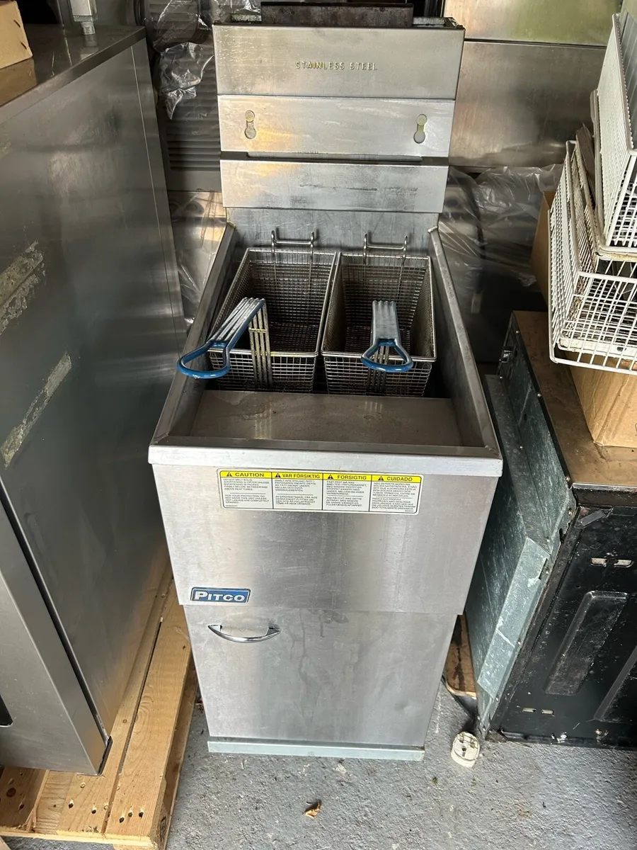 Pitco fryers - Image 1
