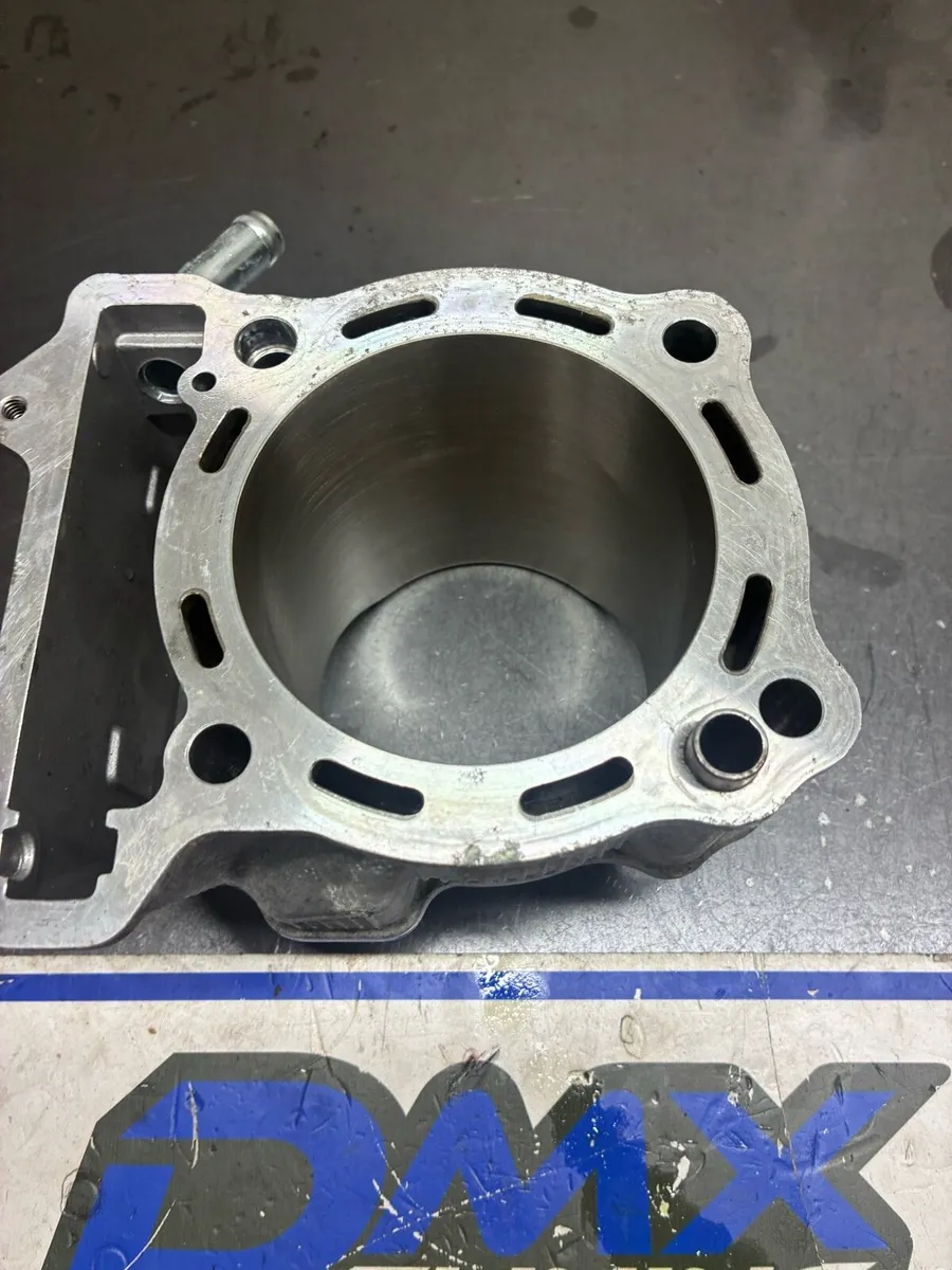 SUZUKI DRZ 400 ENGINE PARTS - Image 4