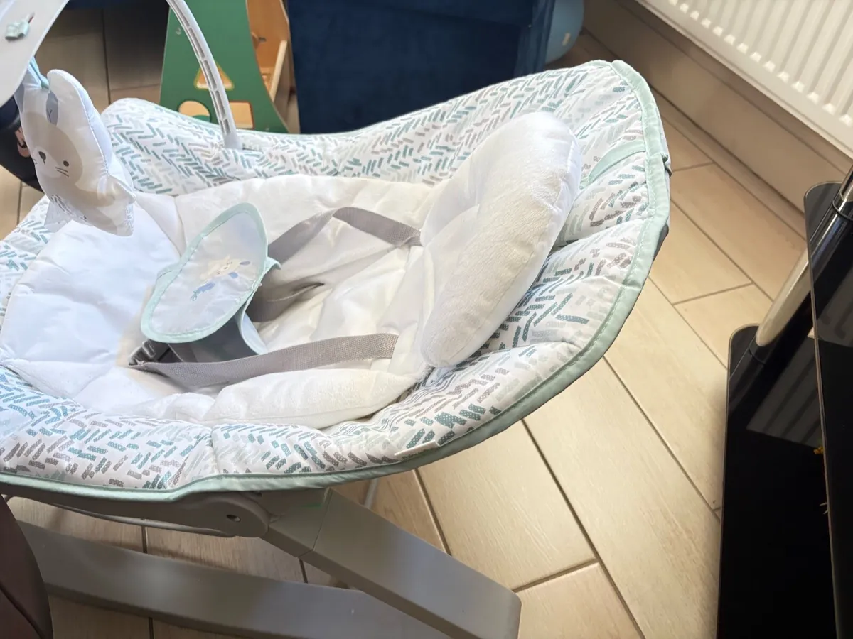 Baby bouncer/chair - Image 3