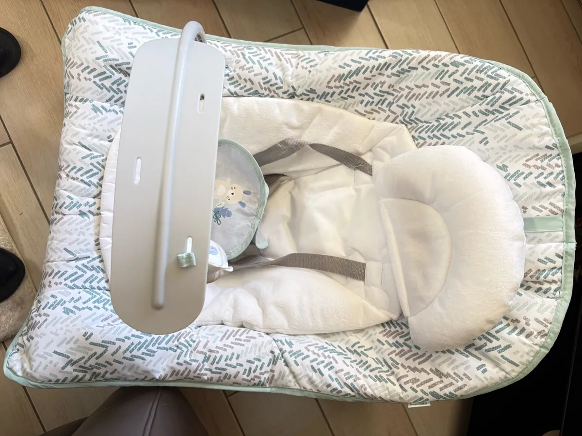 Baby bouncer/chair - Image 4