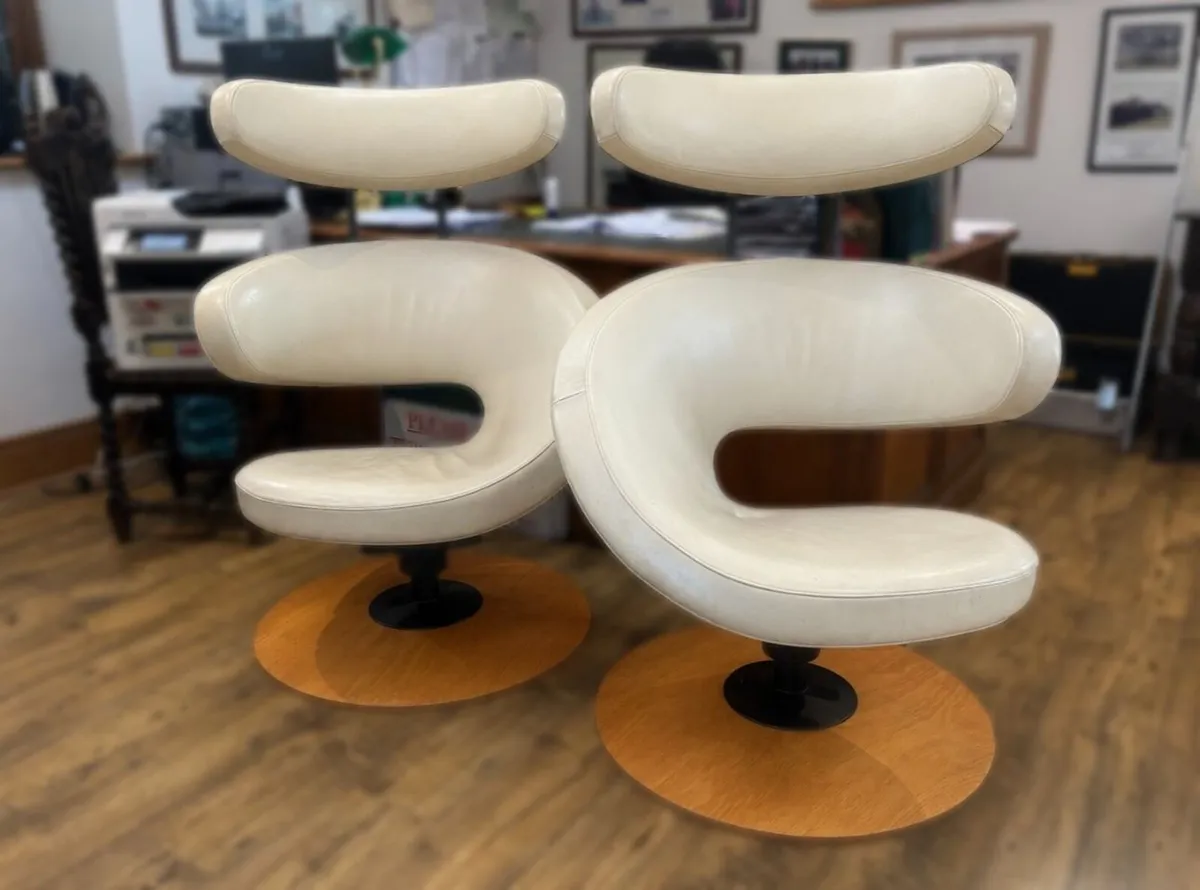 Pair of Sculptural Modern Swivel Lounge Chairs - Image 1