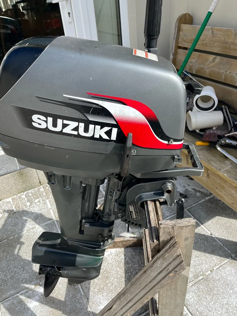 Outboard engine - Image 1