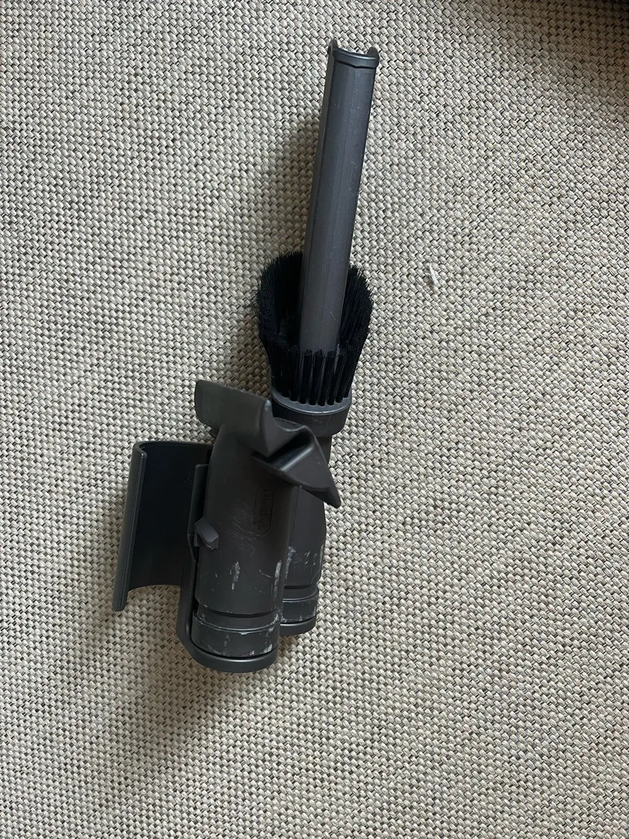 Dyson DC26 City vacuum cleaner - Image 4