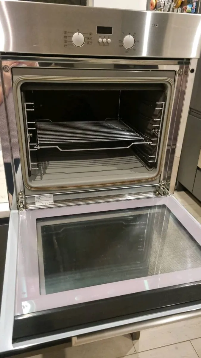 Miele Oven and Hob - Image 2