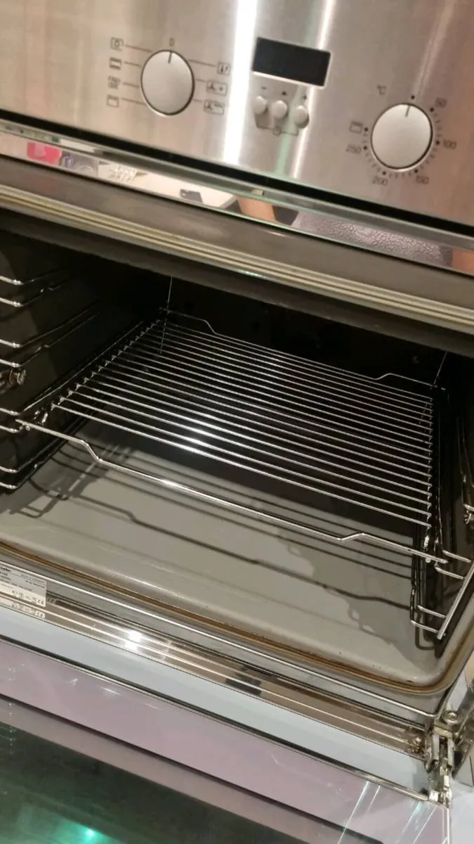 Miele Oven and Hob - Image 3