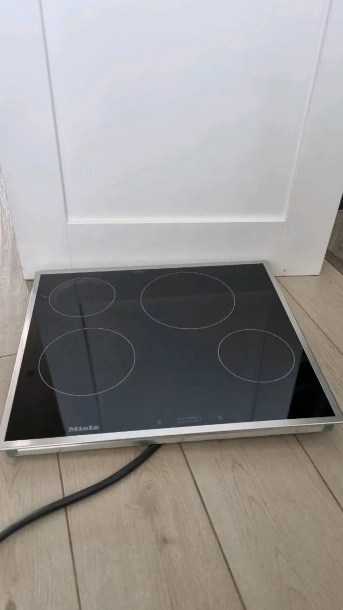 Miele Oven and Hob - Image 1
