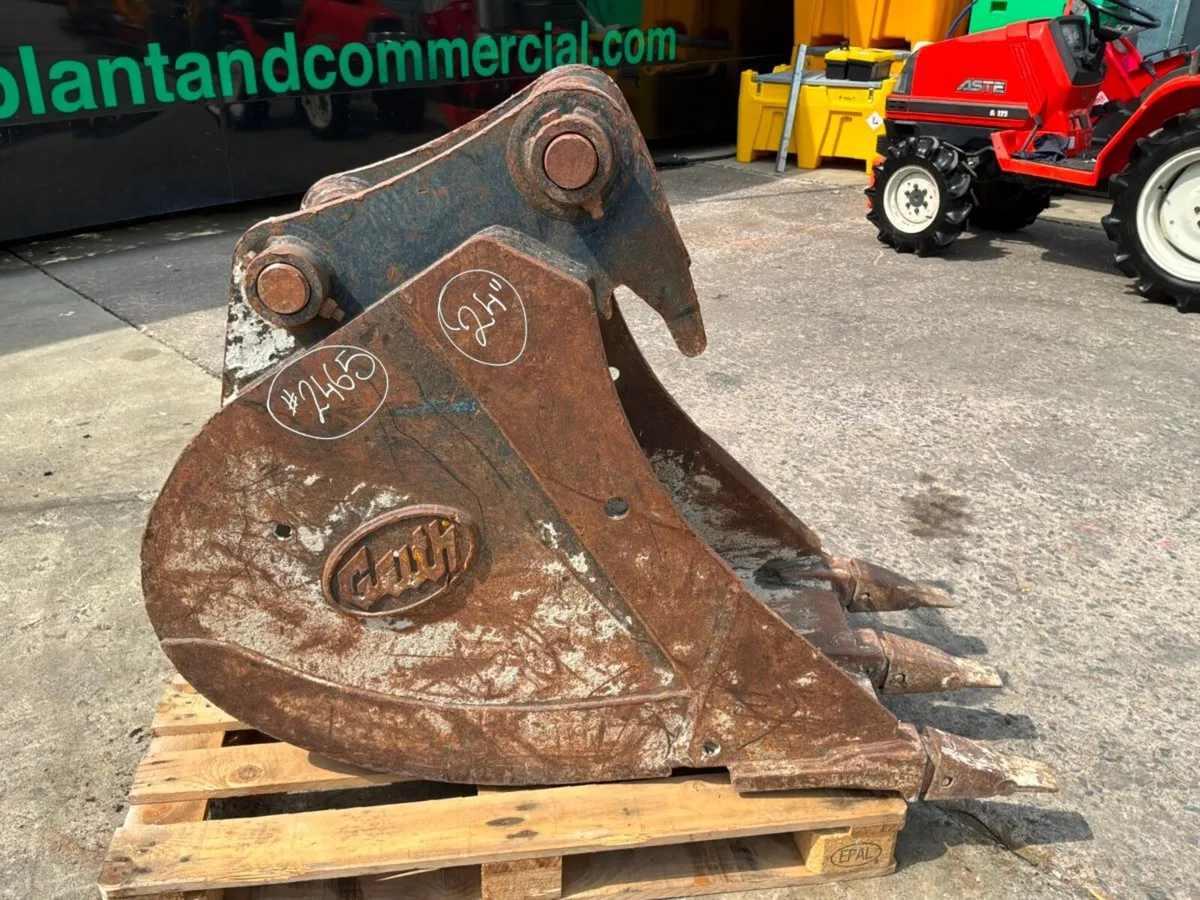 24" Geith bucket...65mm pins.......13 tonne......2 - Image 3