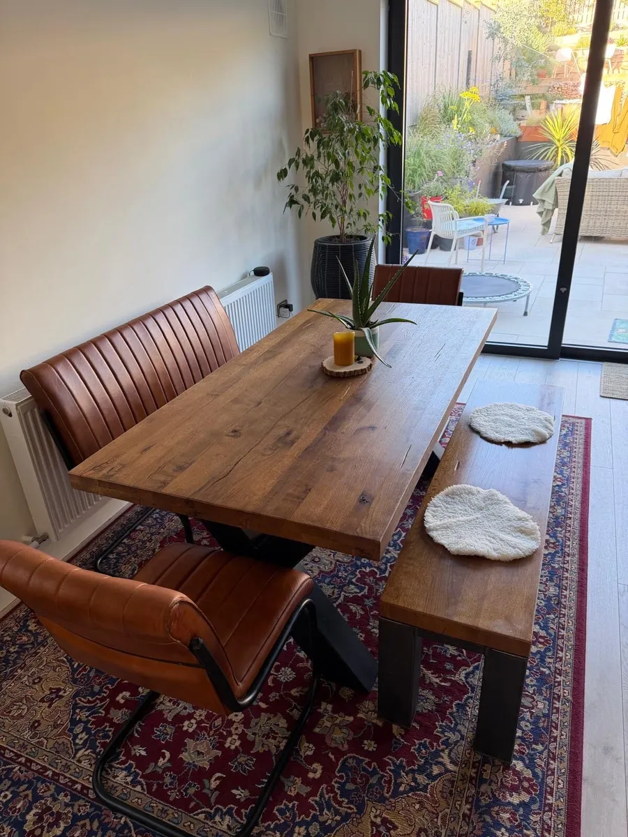 Kitchen table and chairs - Image 3