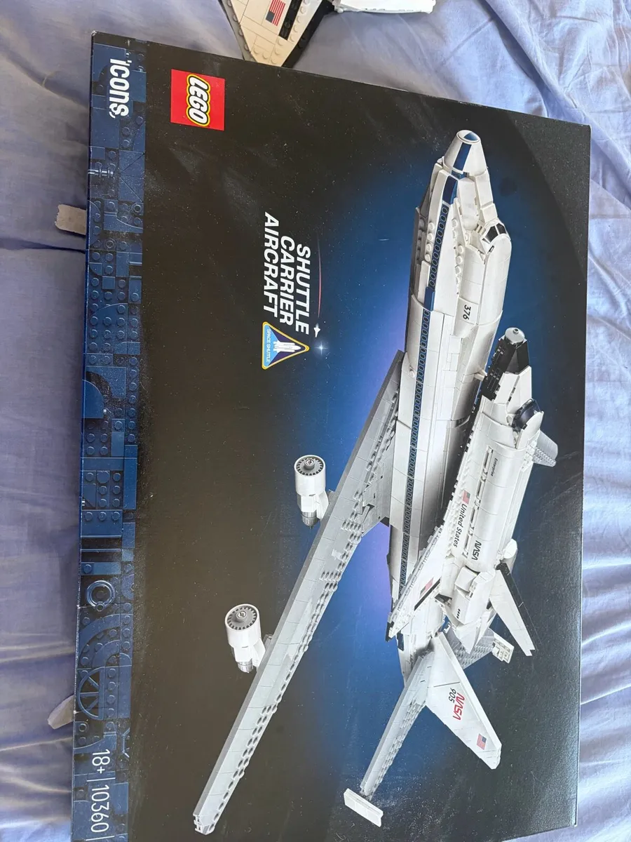 Lego Shuttlecraft and Carrier - Image 2