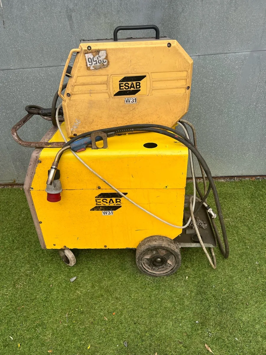 Welder Esab 400amp mig 3 phase - Image 1