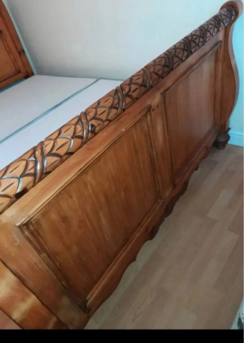 5 ft Bed - Image 1