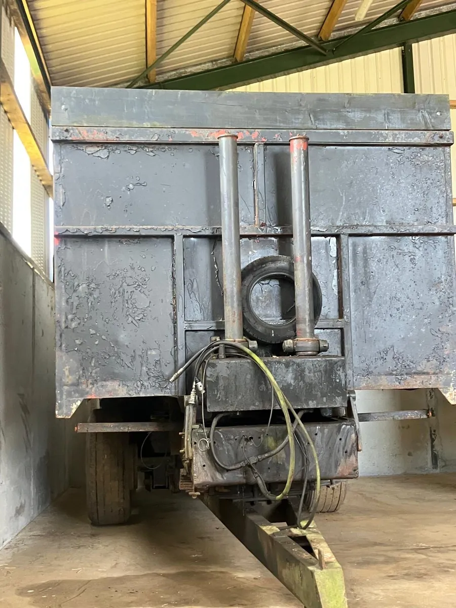Grain Trailer - Image 3