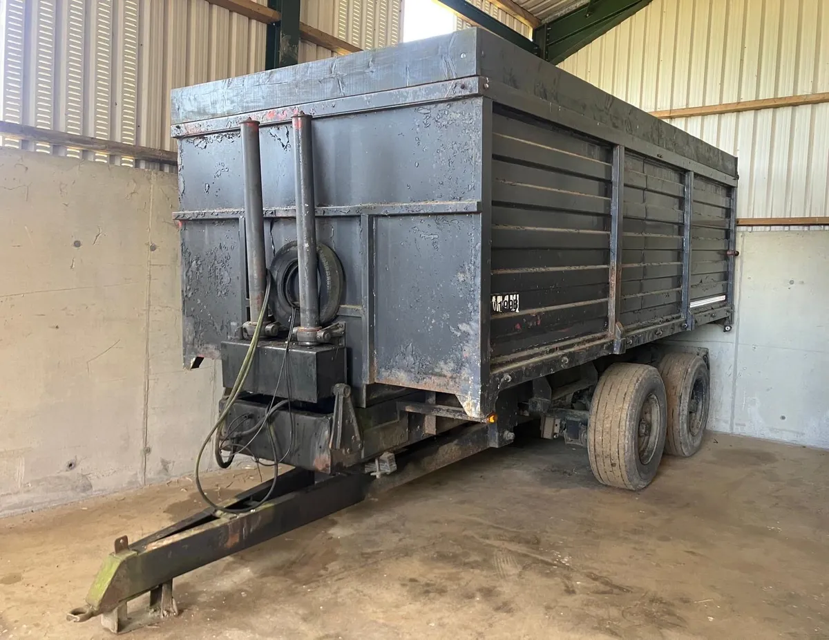 Grain Trailer - Image 1
