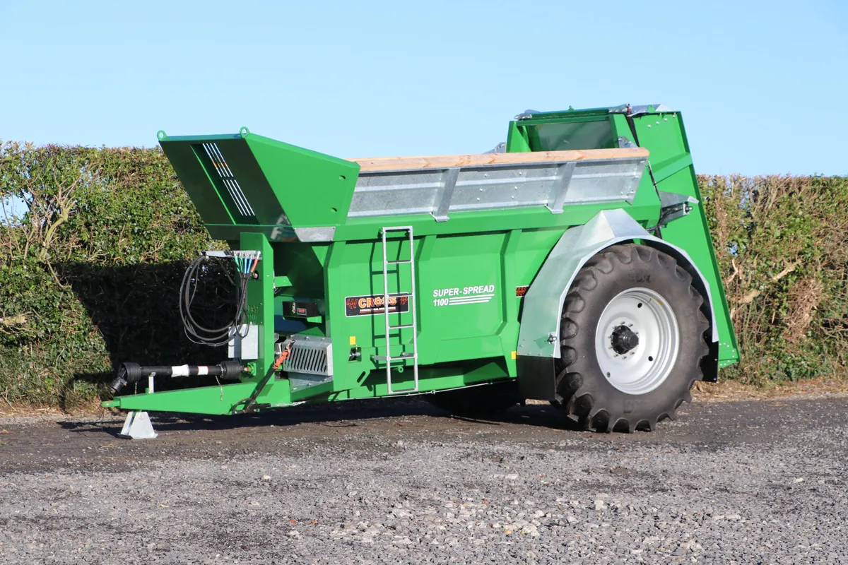 Cross 1100 Muck Spreader - Image 2