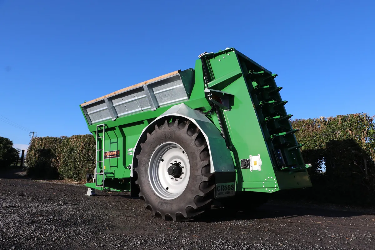Cross 1100 Muck Spreader - Image 4