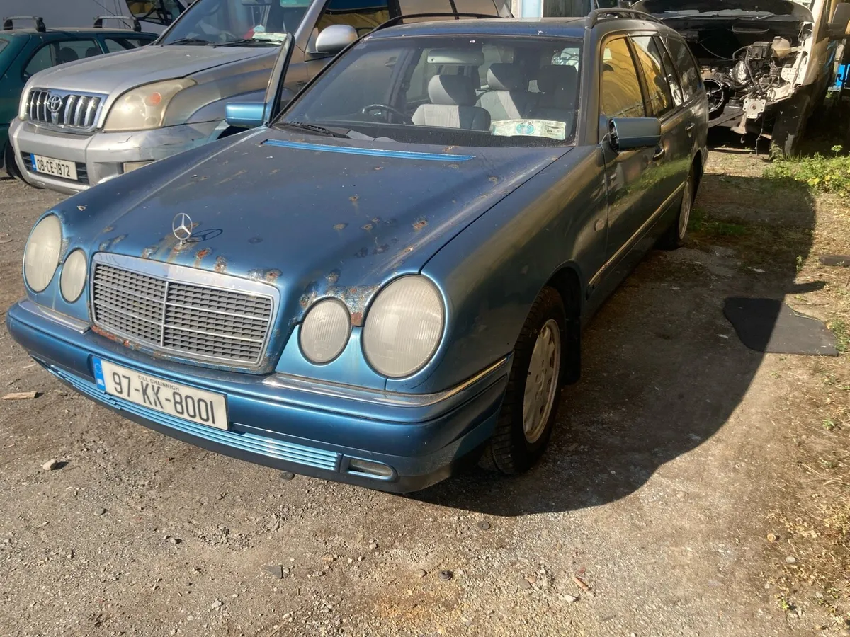 Mercedes Eclass - Image 2