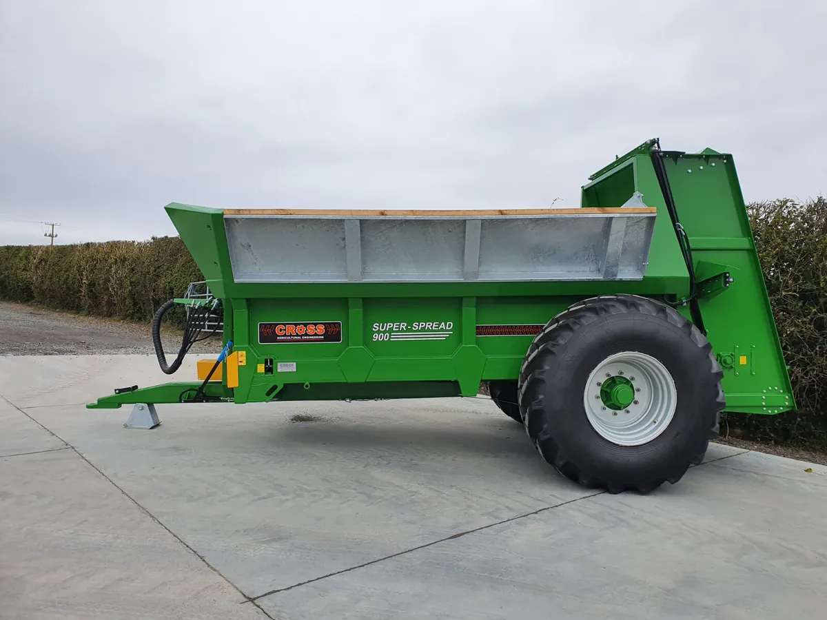 Cross 900 Muck Spreader - Image 1